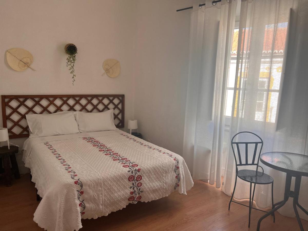 Avis Guesthouse Évora Exteriör bild