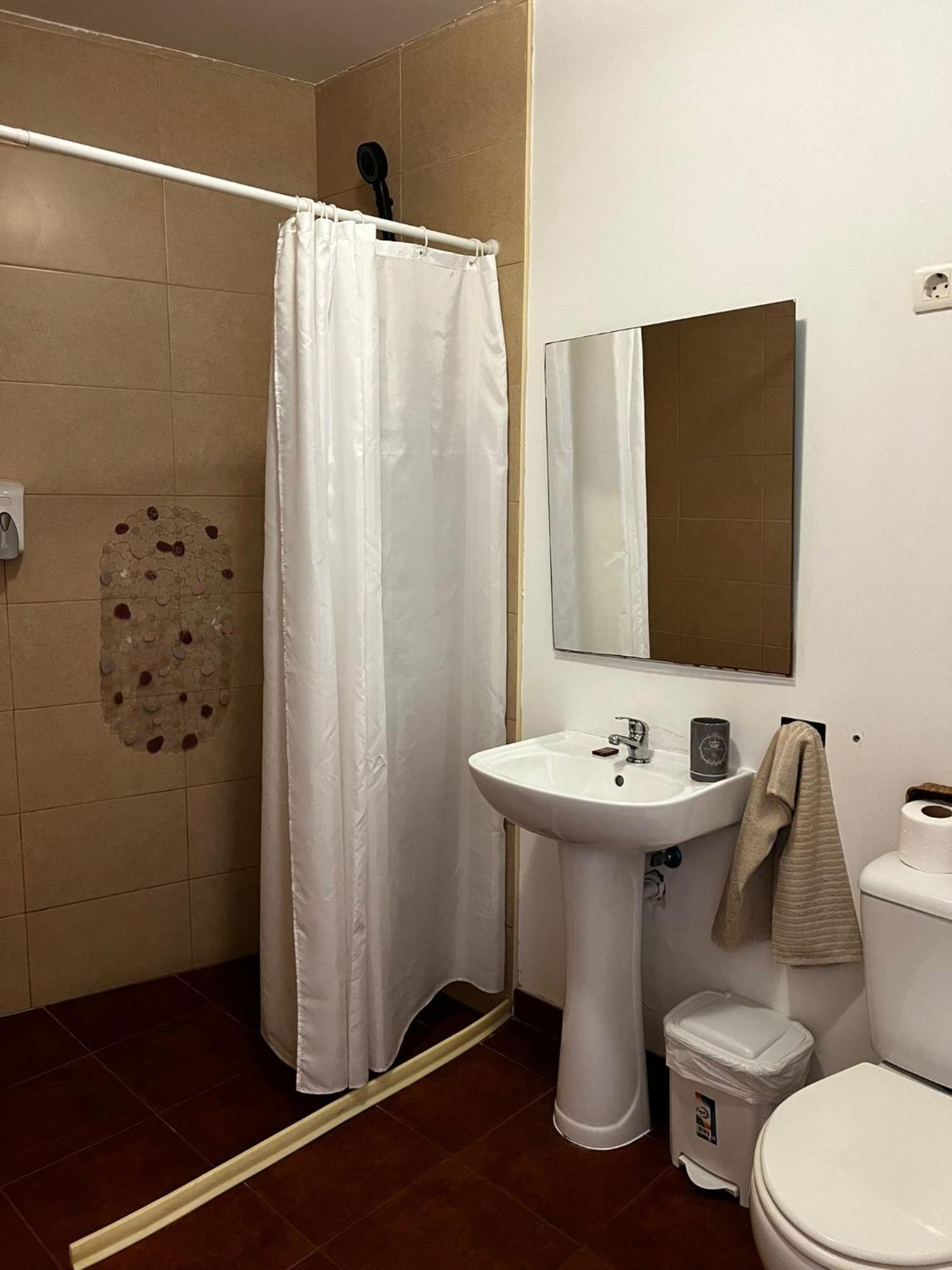 Avis Guesthouse Évora Exteriör bild