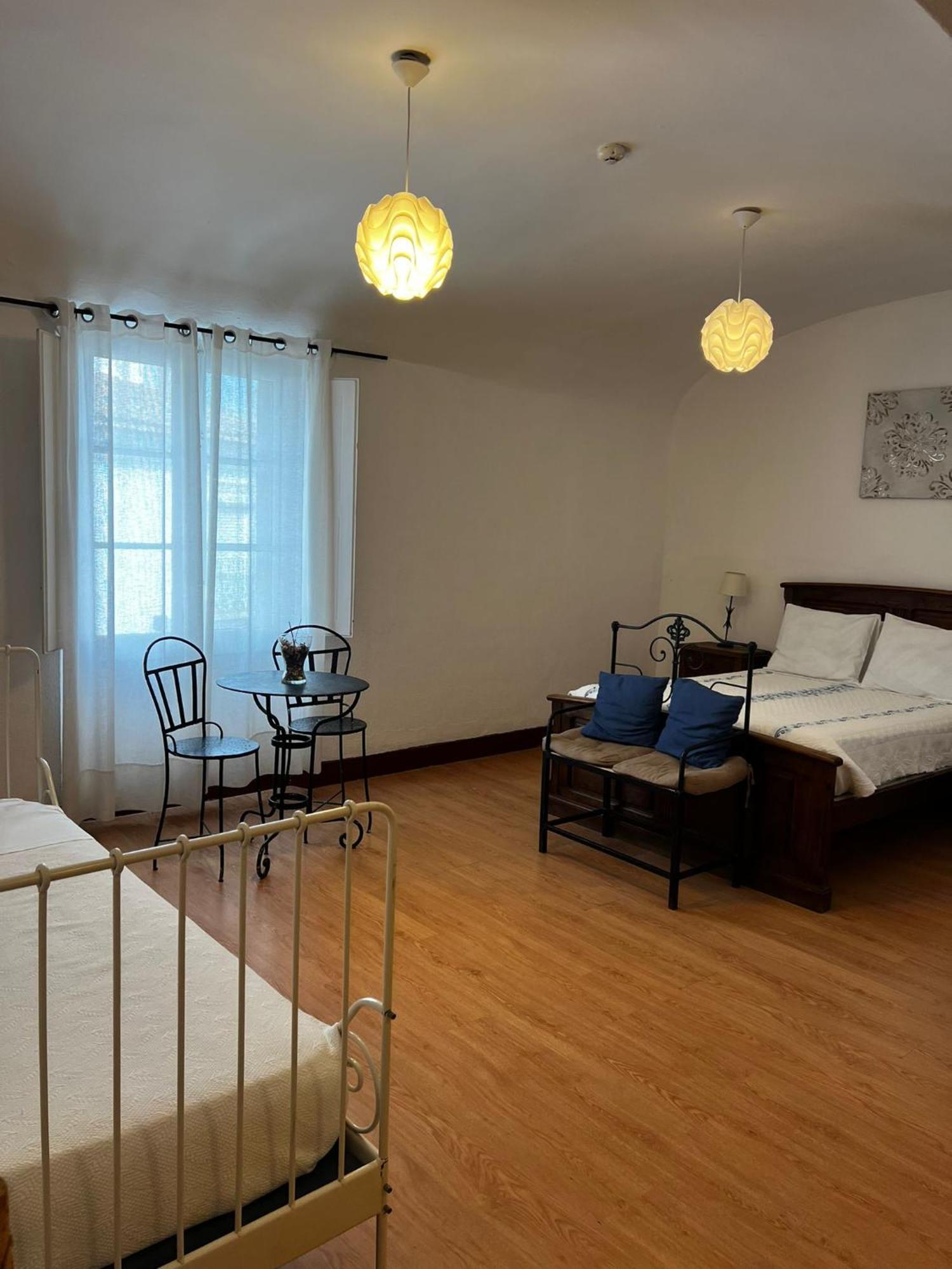 Avis Guesthouse Évora Exteriör bild
